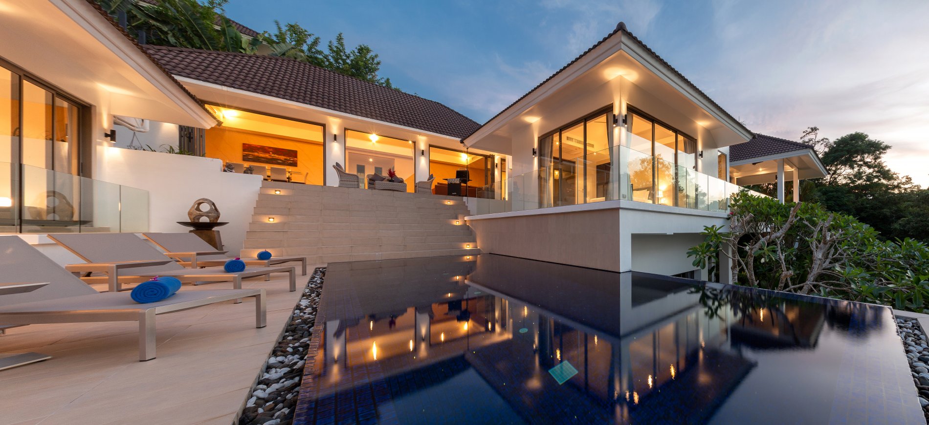 Property image - full photo 1