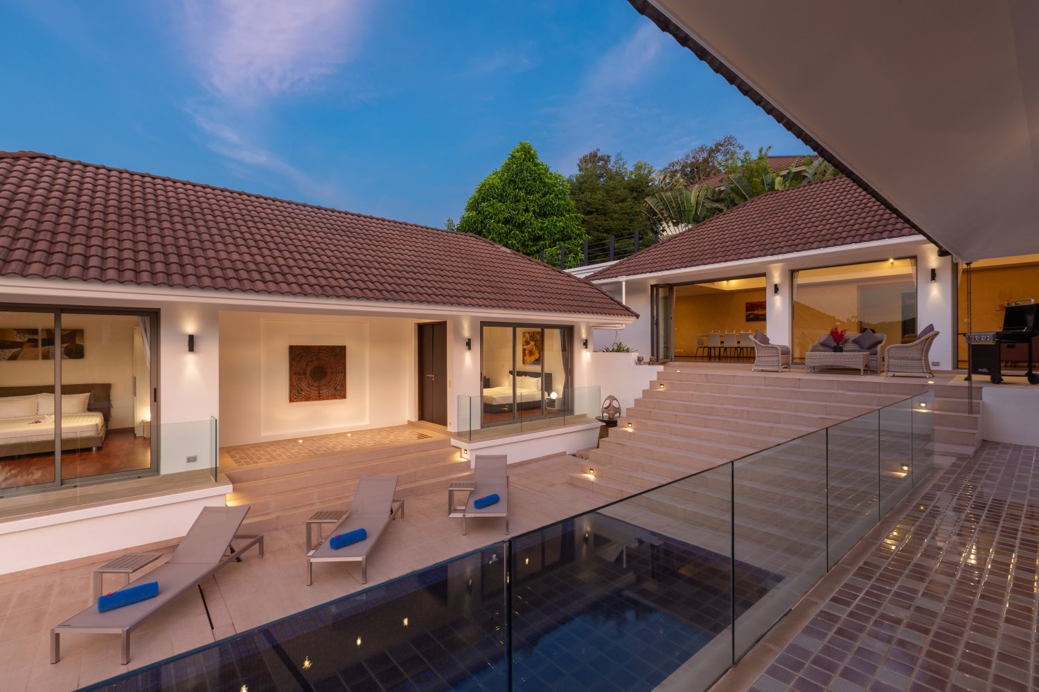 Property image - full photo 5