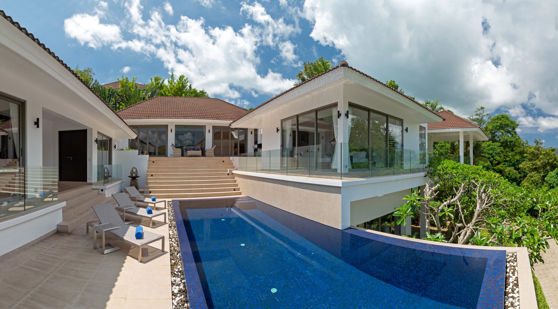 Property image - full photo 13