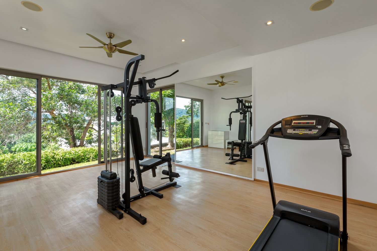 Property image - full photo 16