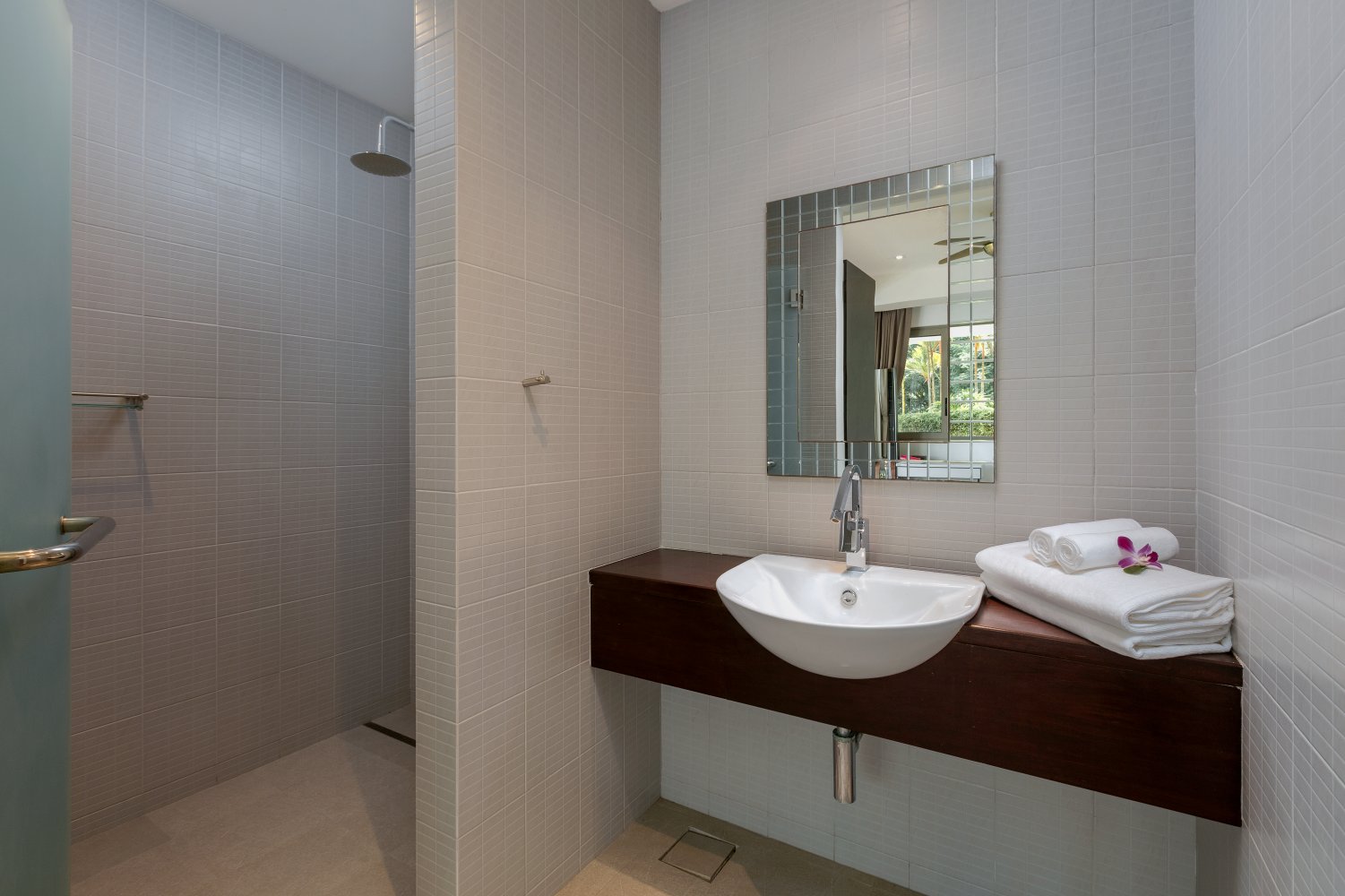 Property image - full photo 18