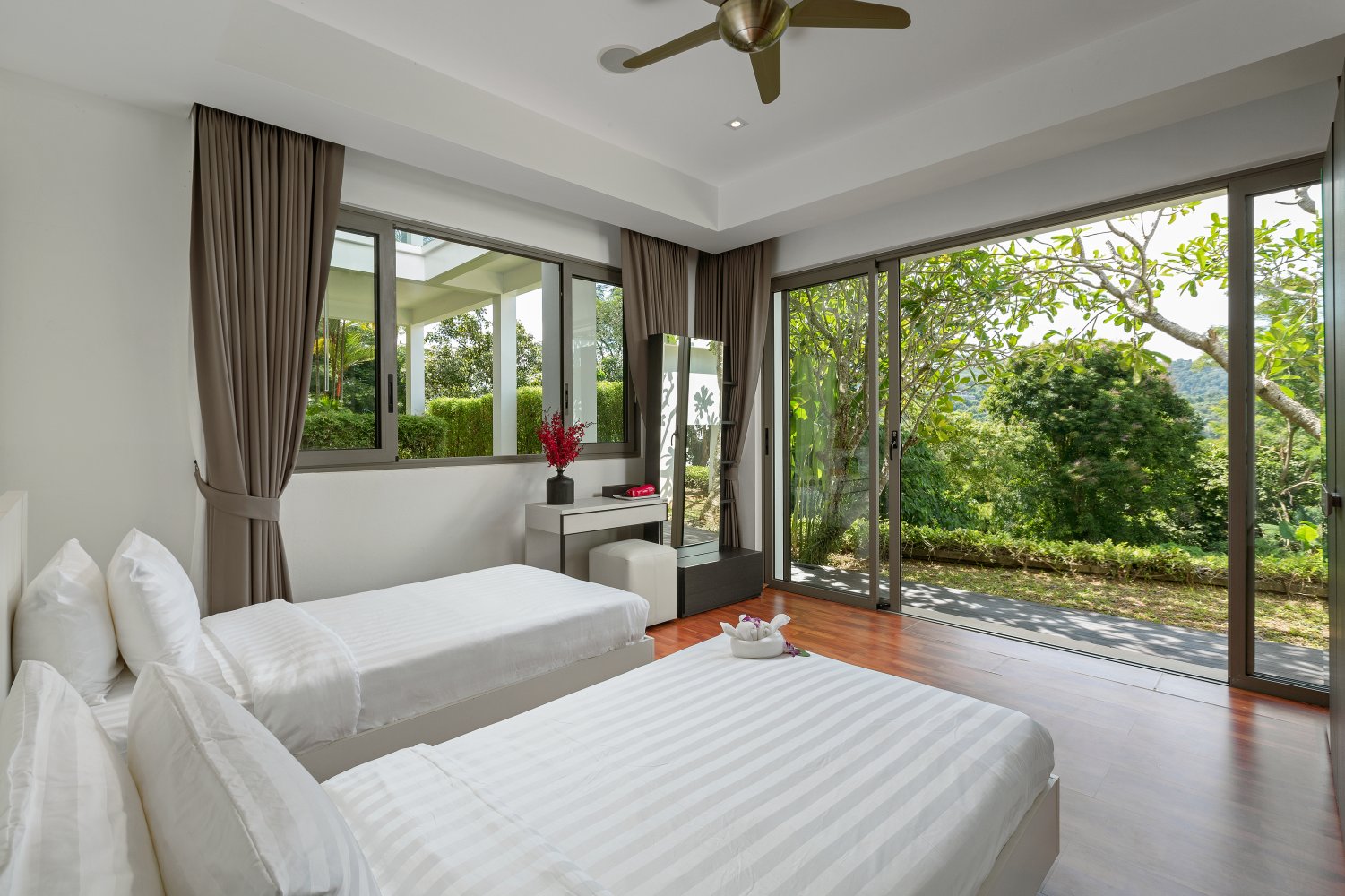 Property image - full photo 20