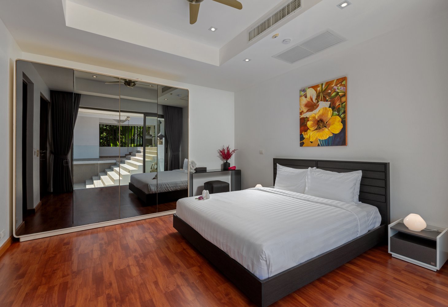 Property image - full photo 23