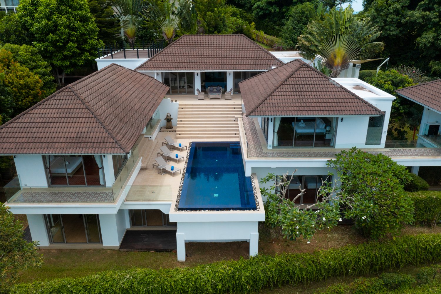 Property image - full photo 38