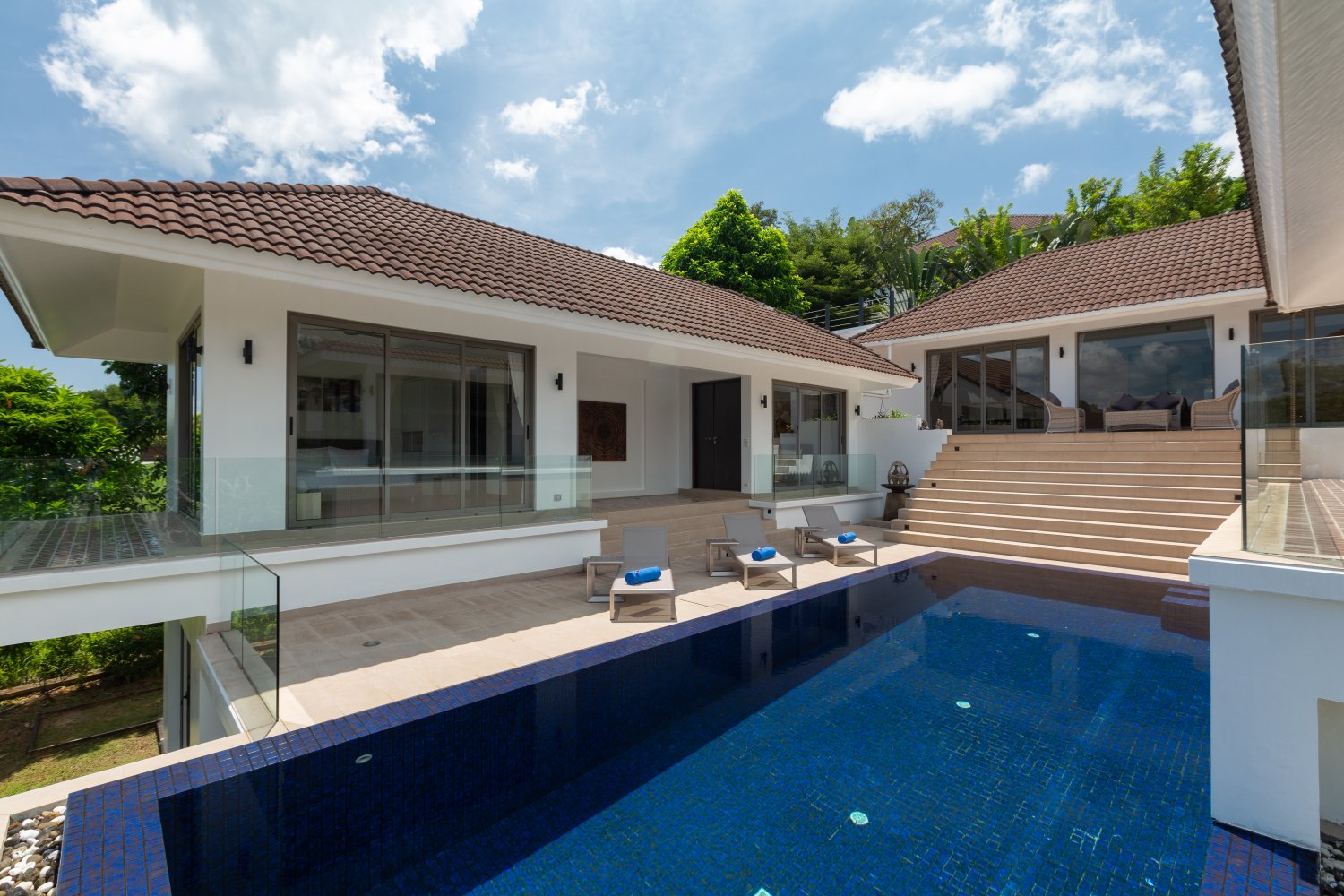Property image - full photo 42