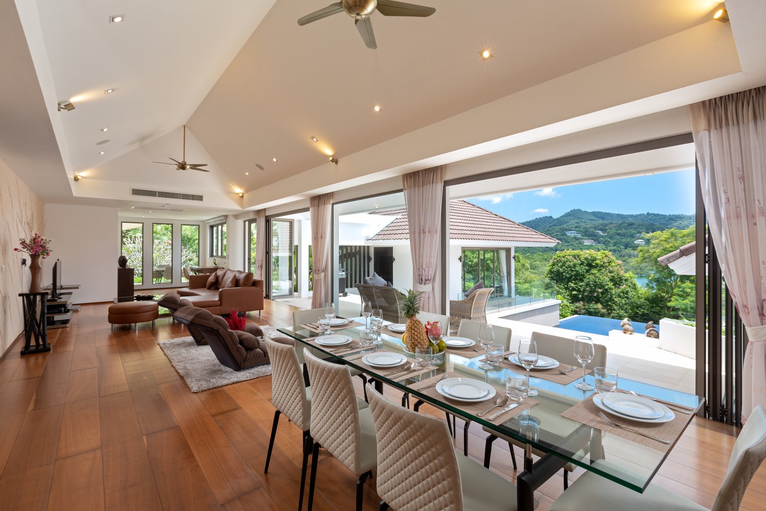 Property image - full photo 53