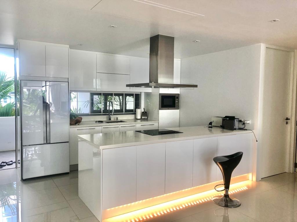 Property image - full photo 2
