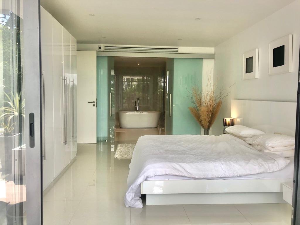 Property image - full photo 5