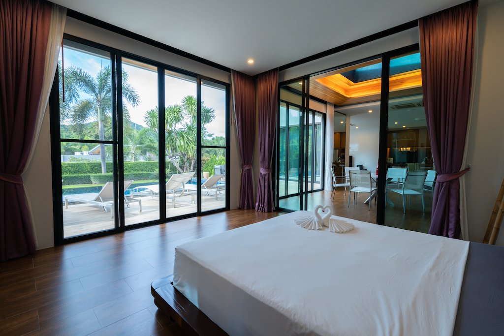 Property image - full photo 33