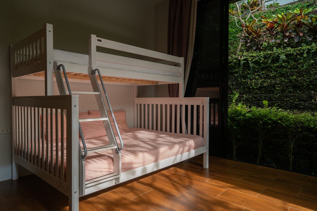Property image - full photo 32