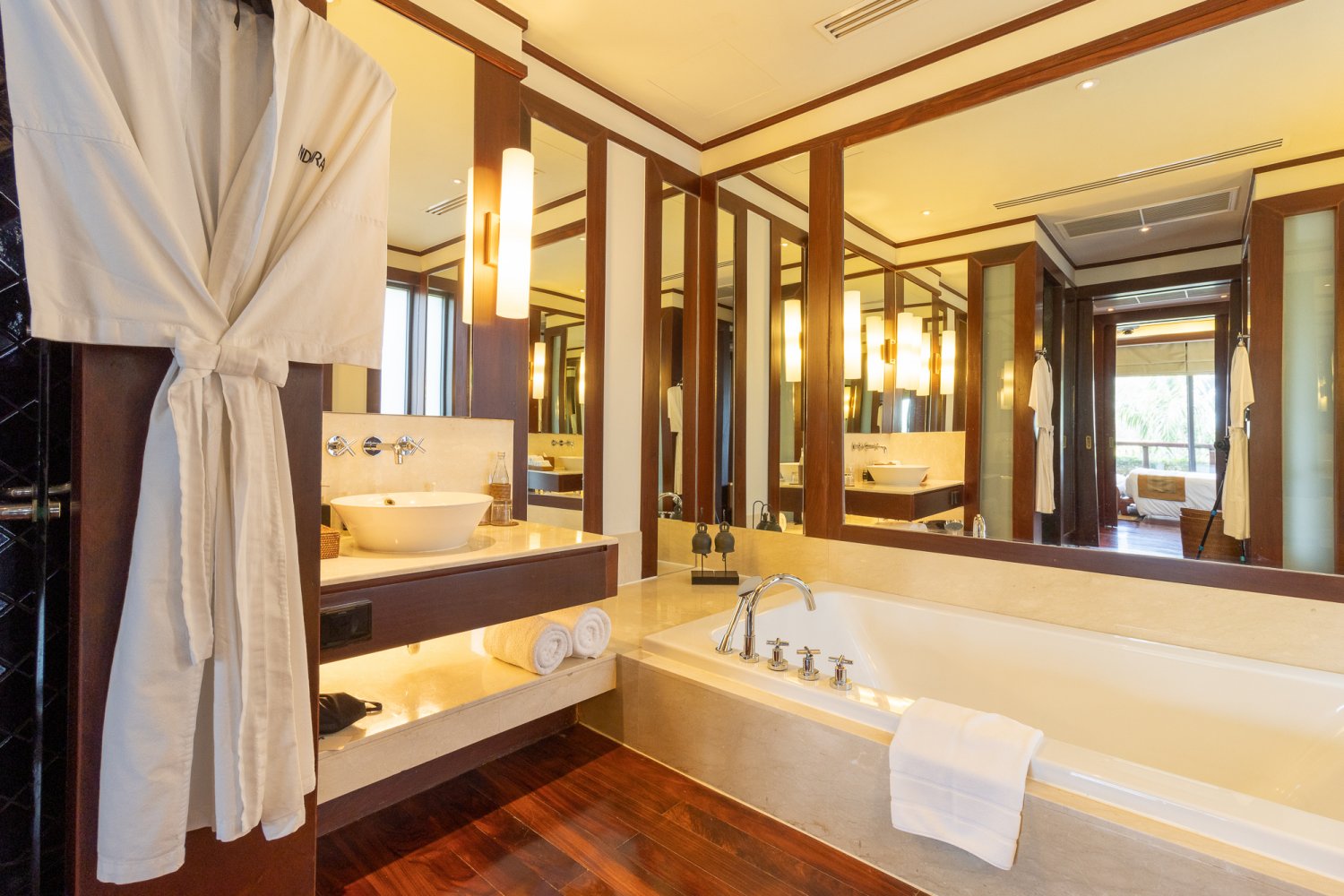 Property image - full photo 4