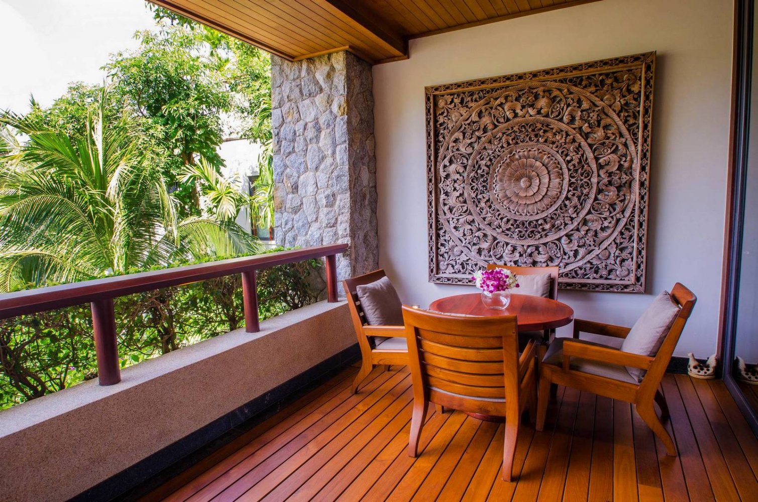 Property image - full photo 2