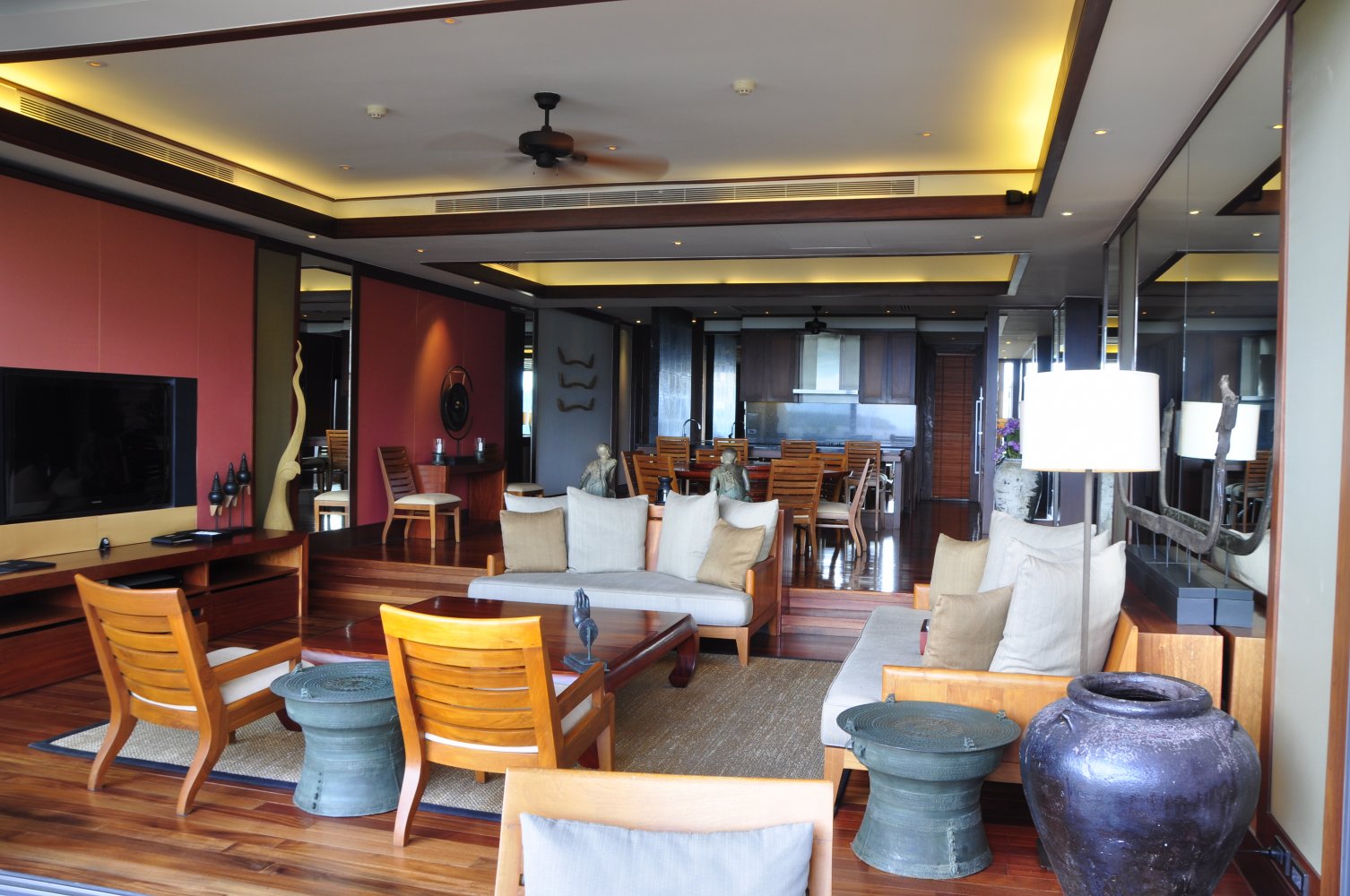 Property image - full photo 2