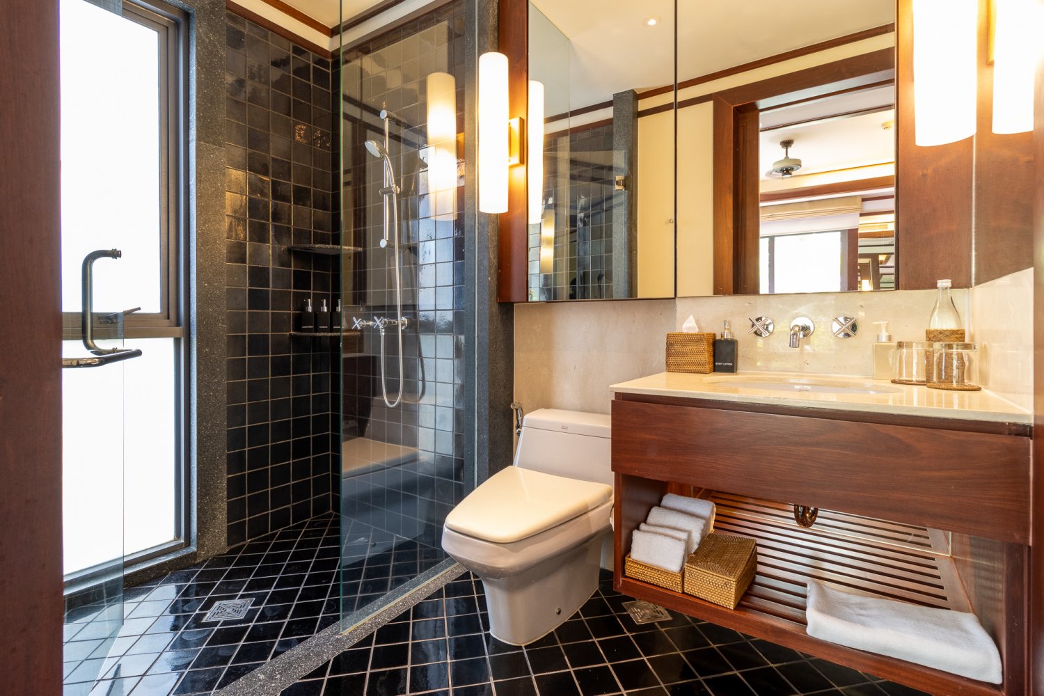 Property image - full photo 8