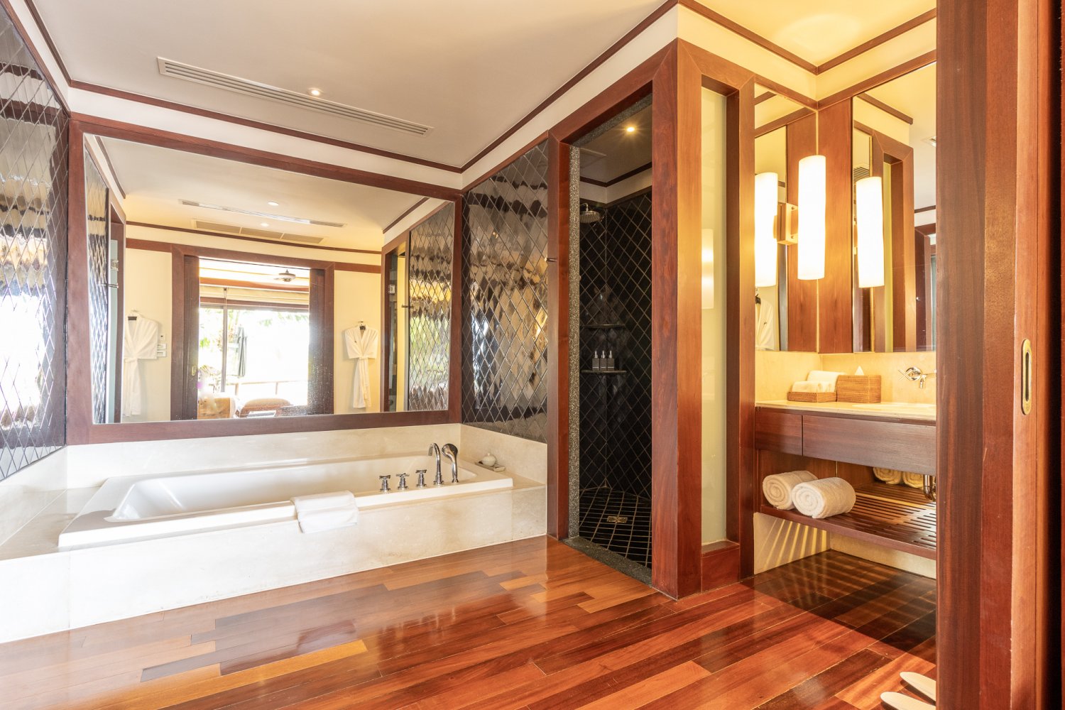 Property image - full photo 6