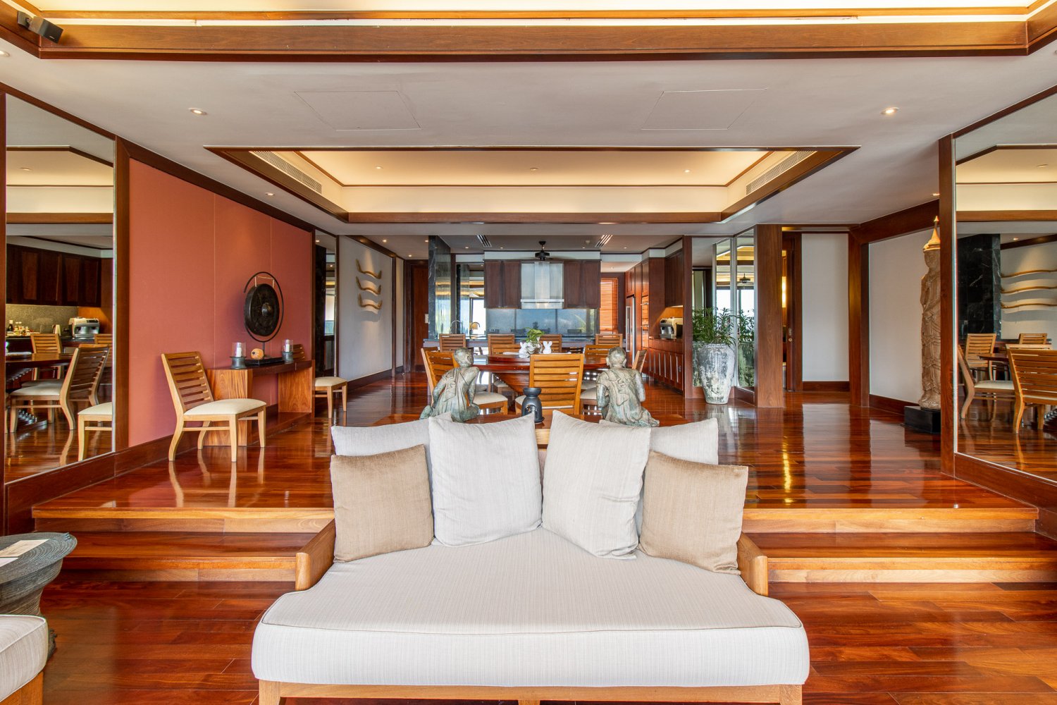 Property image - full photo 15
