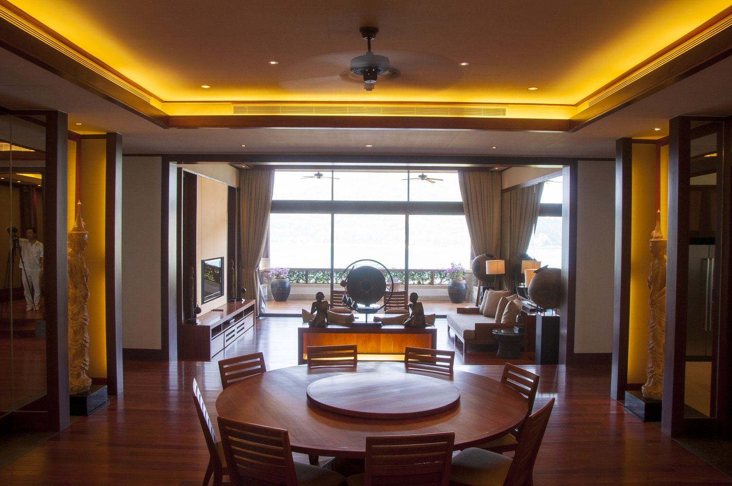 Property image - full photo 2