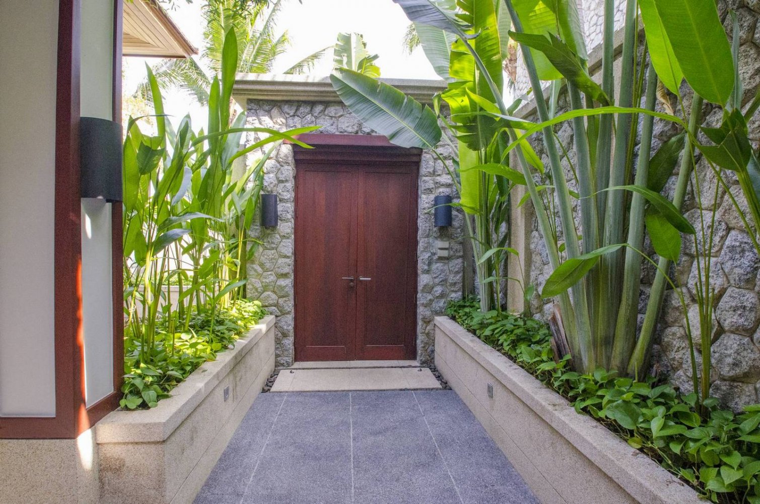 Property image - full photo 14