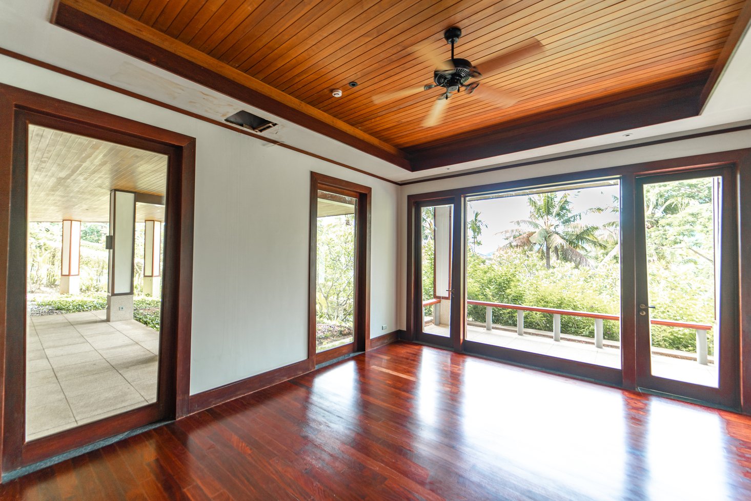 Property image - full photo 16