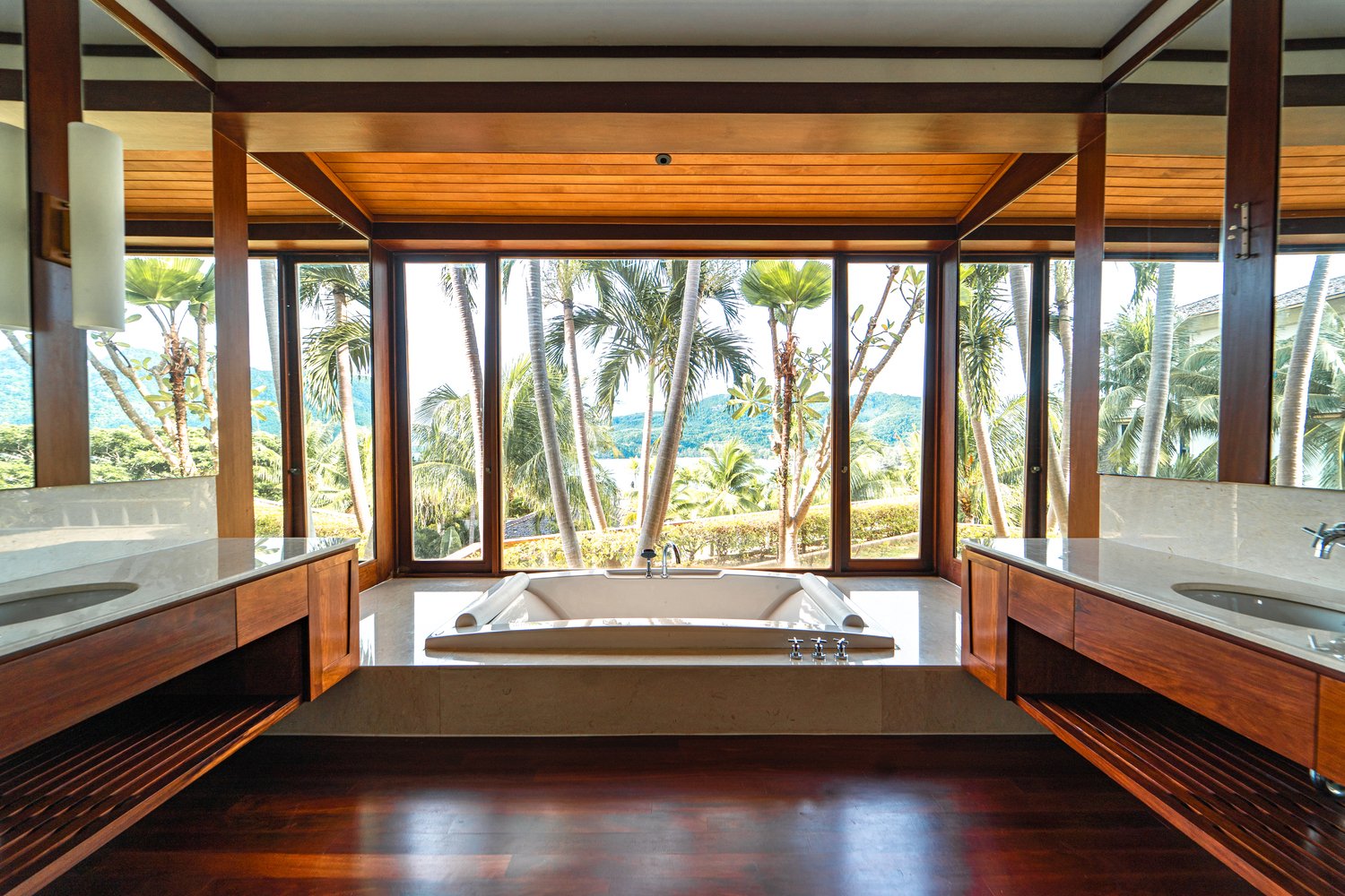 Property image - full photo 3