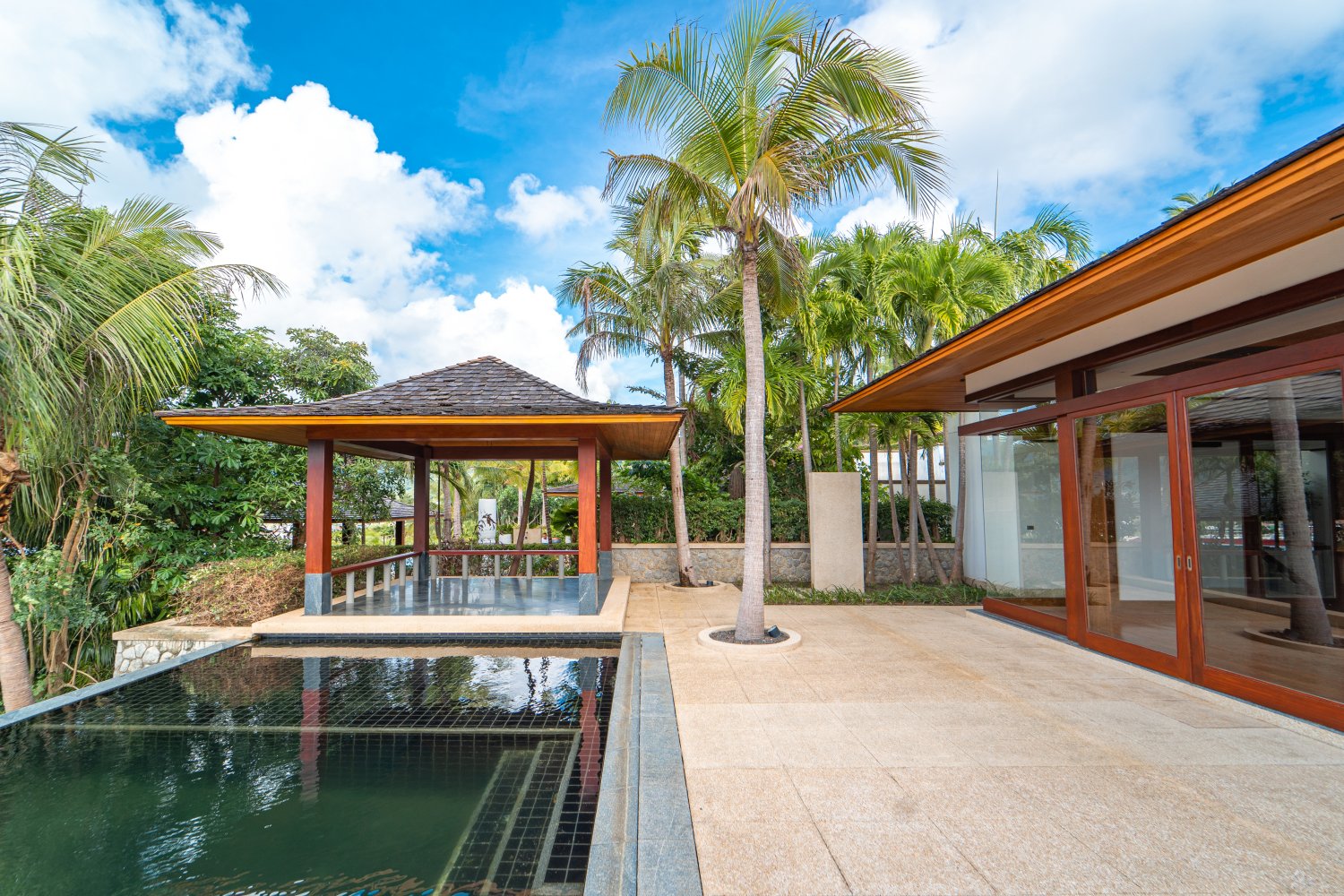 Property image - full photo 8