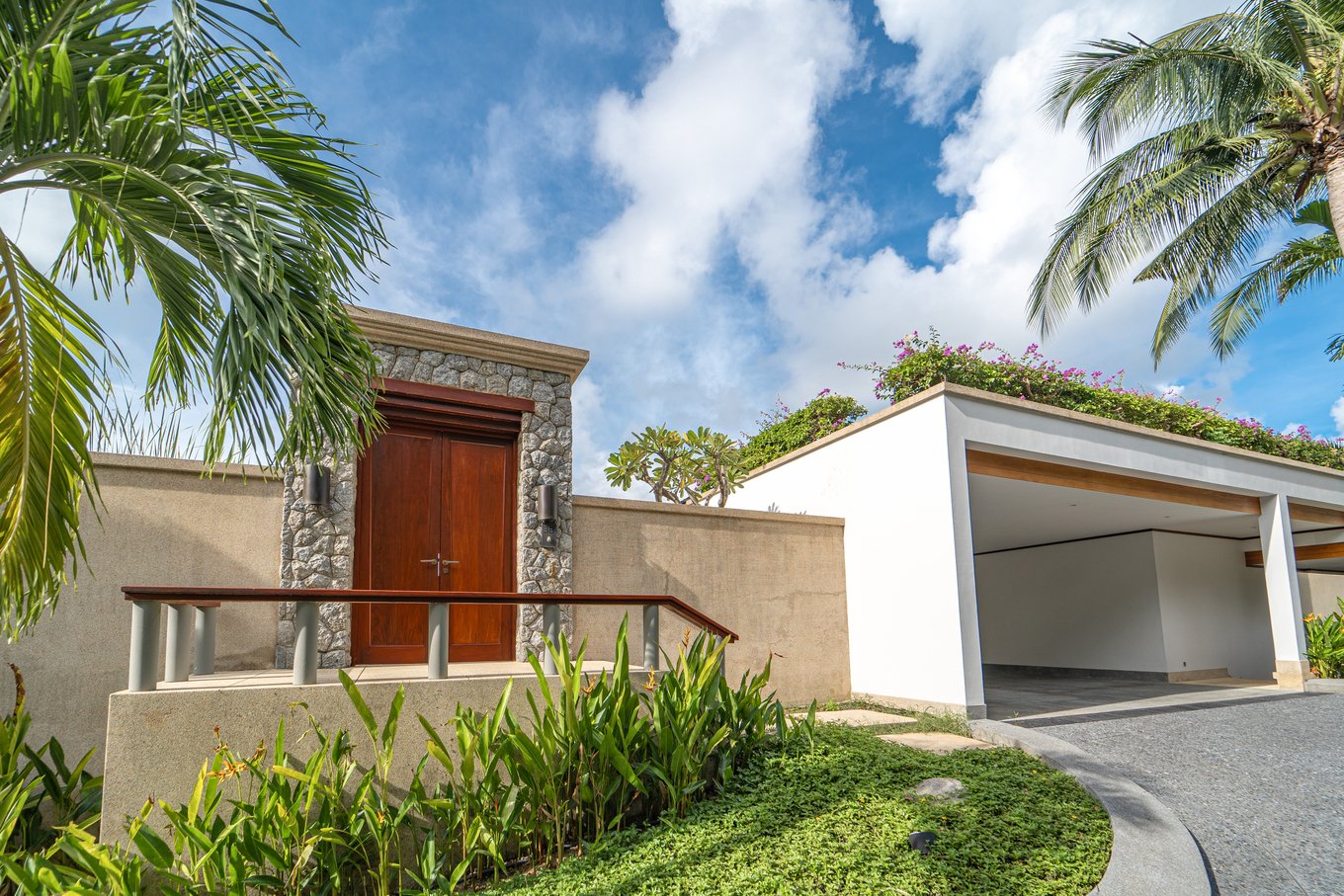 Property image - full photo 4