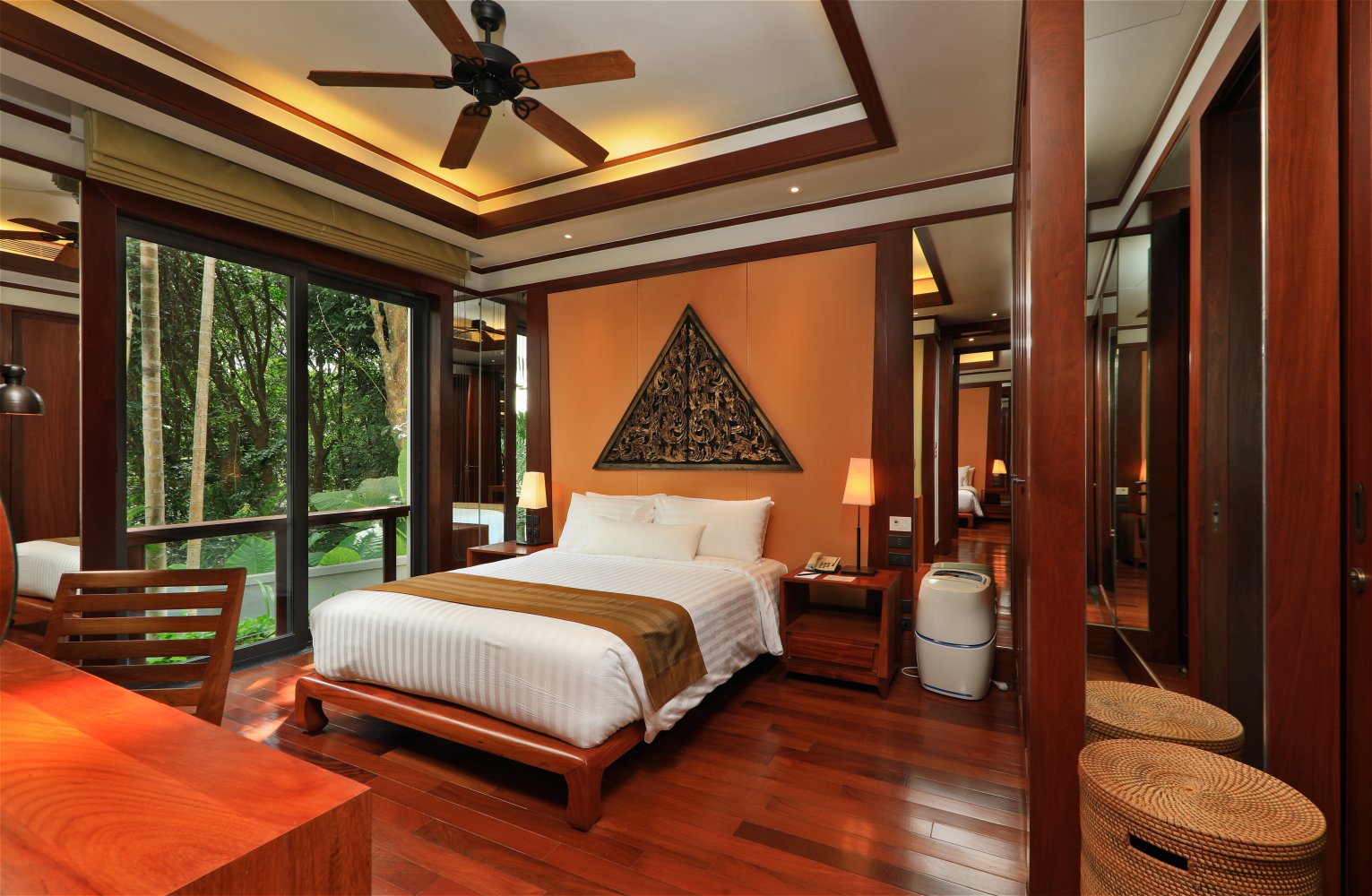 Property image - full photo 38