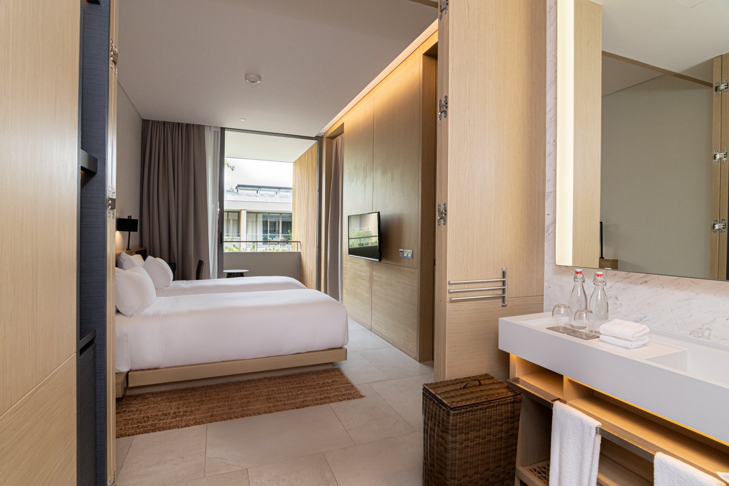 Property image - full photo 14