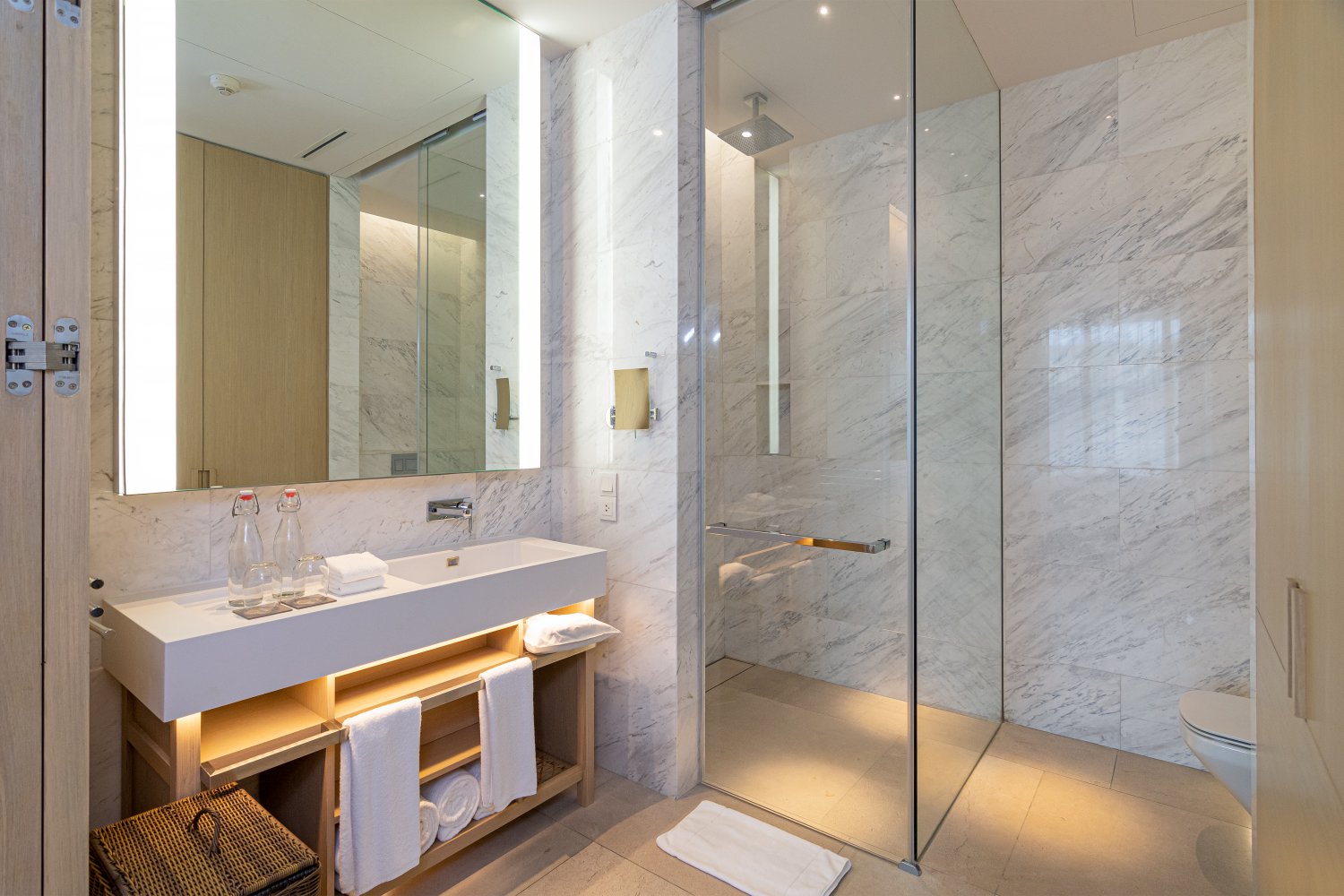 Property image - full photo 12