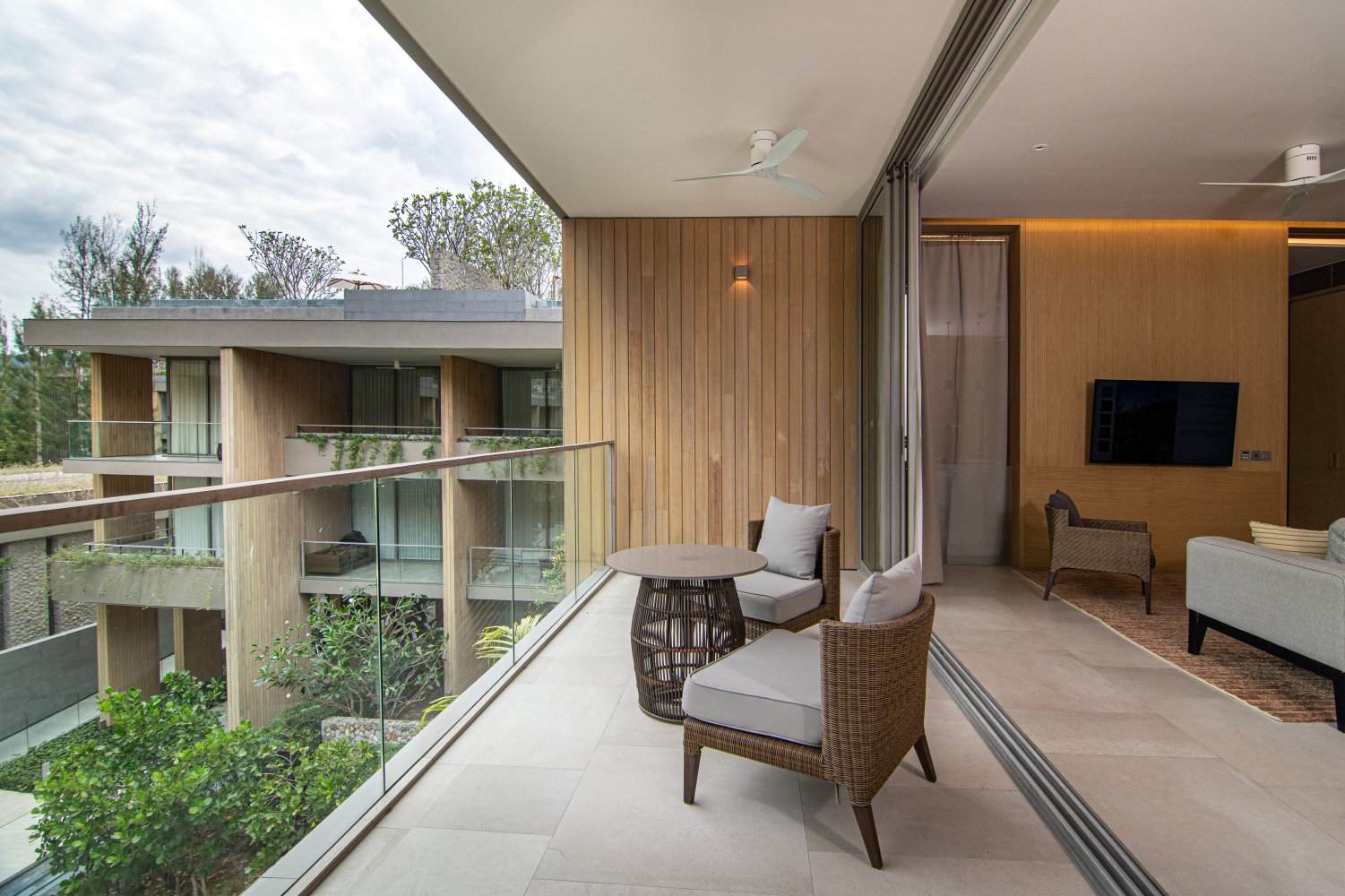 Property image - full photo 11