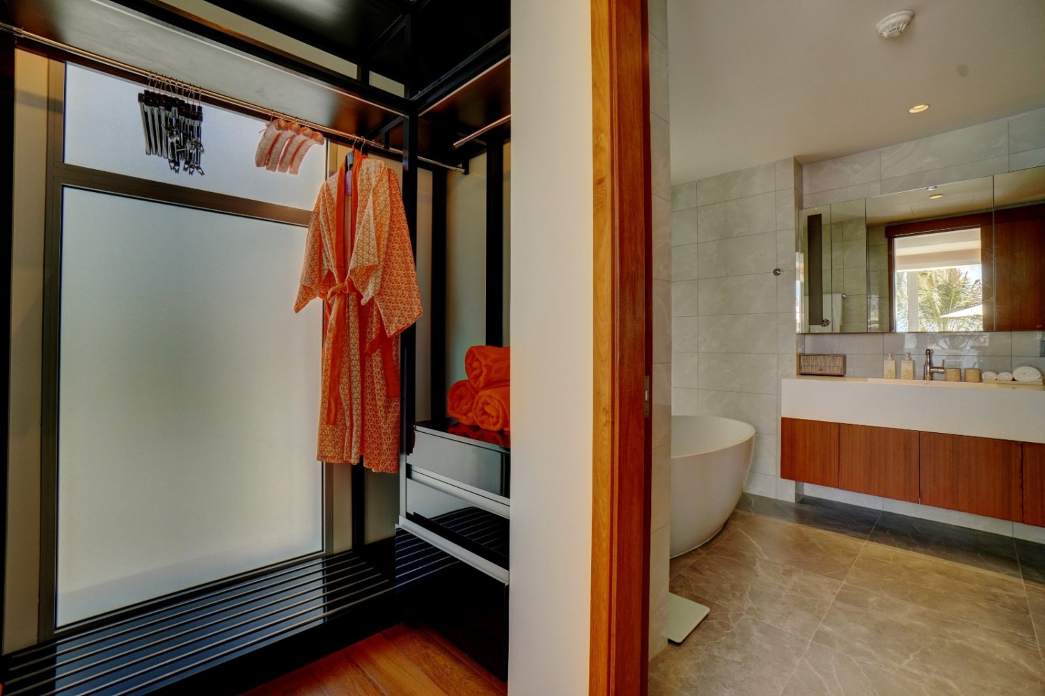 Property image - full photo 4