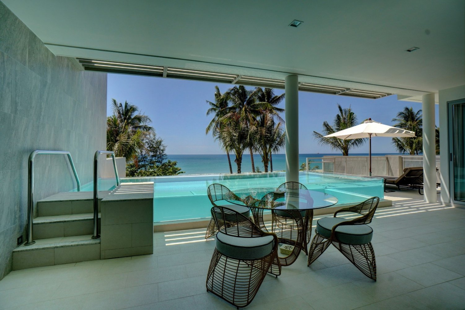 Property image - full photo 2