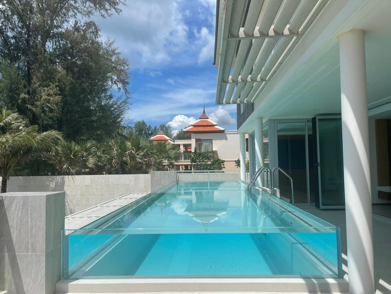 Property image - full photo 3