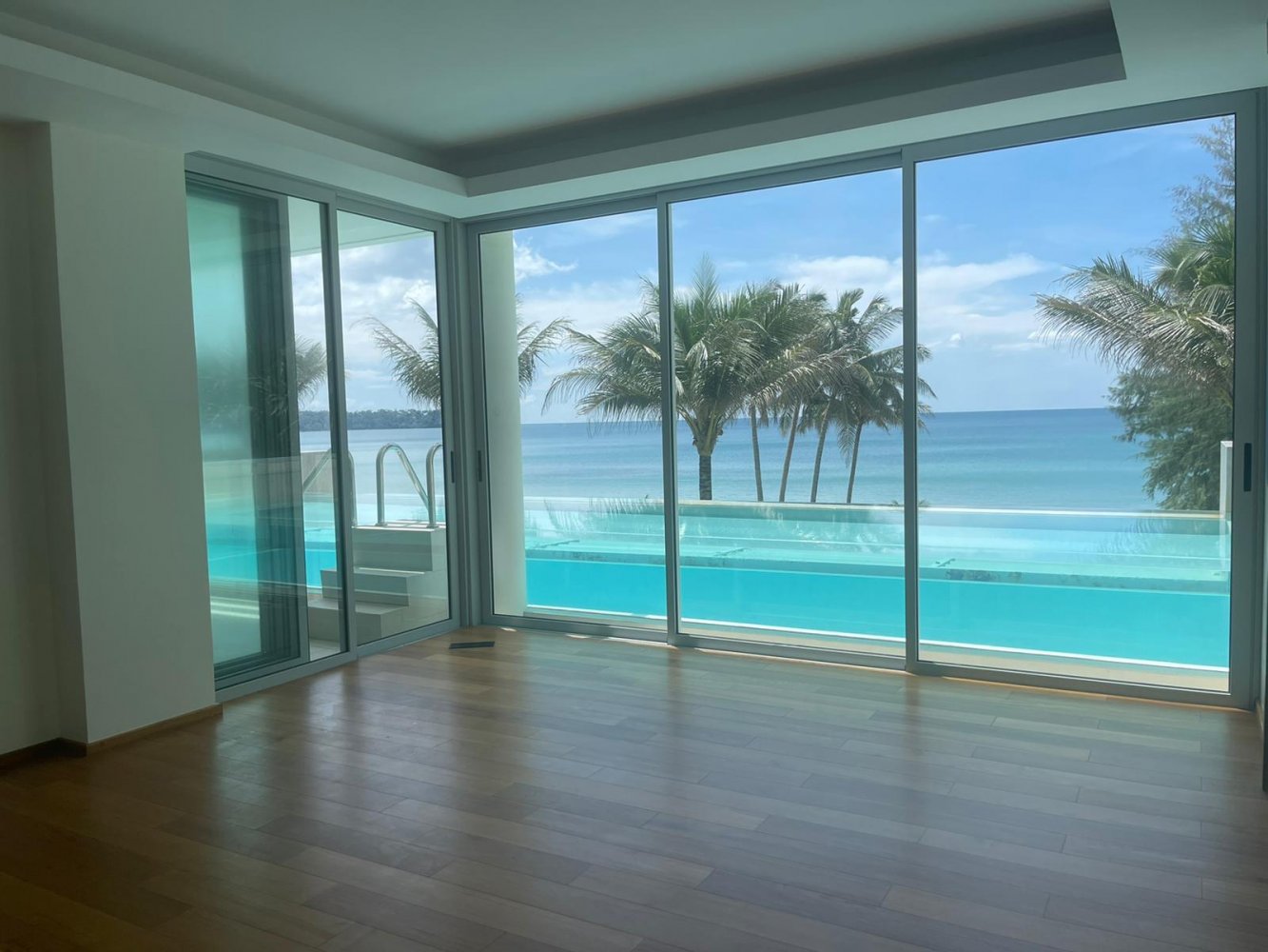 Property image - full photo 12