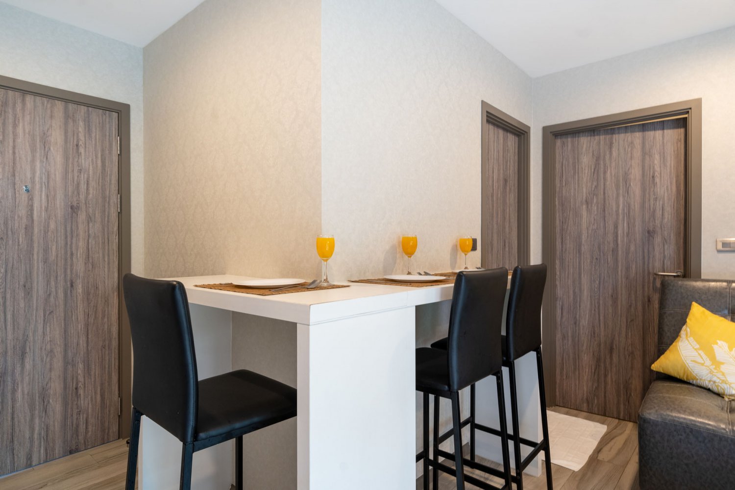 Property image - full photo 5