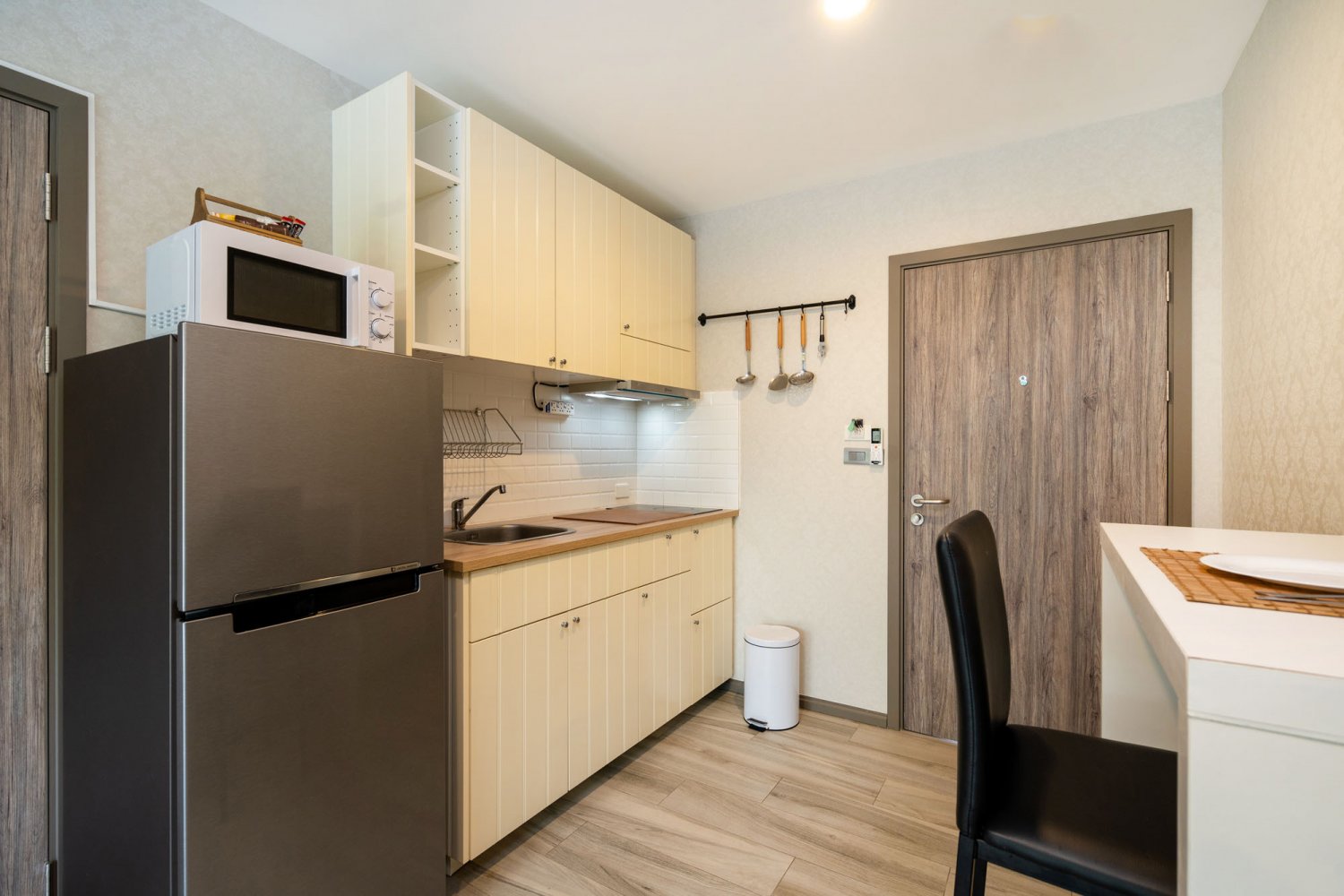 Property image - full photo 6