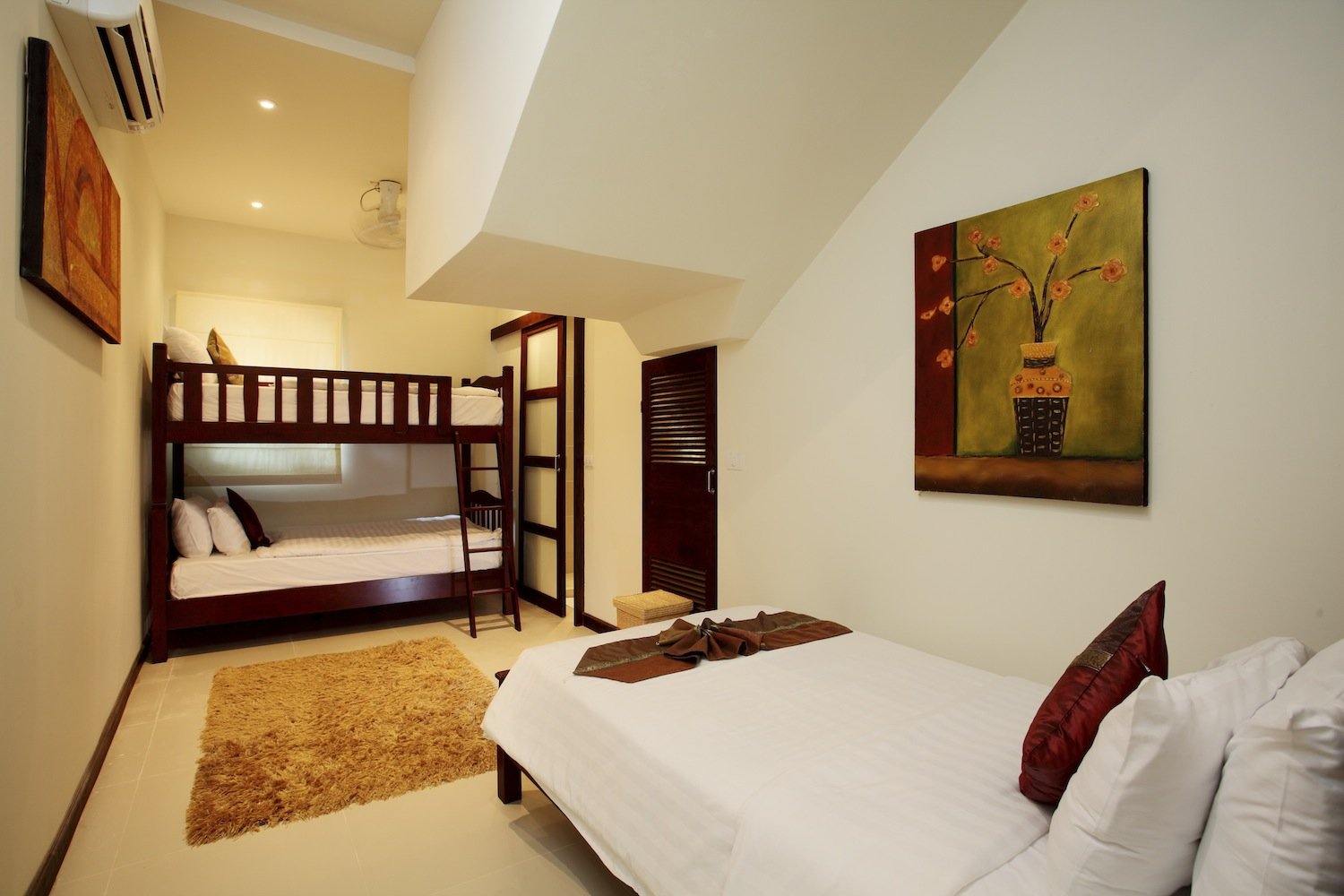 Property image - full photo 73