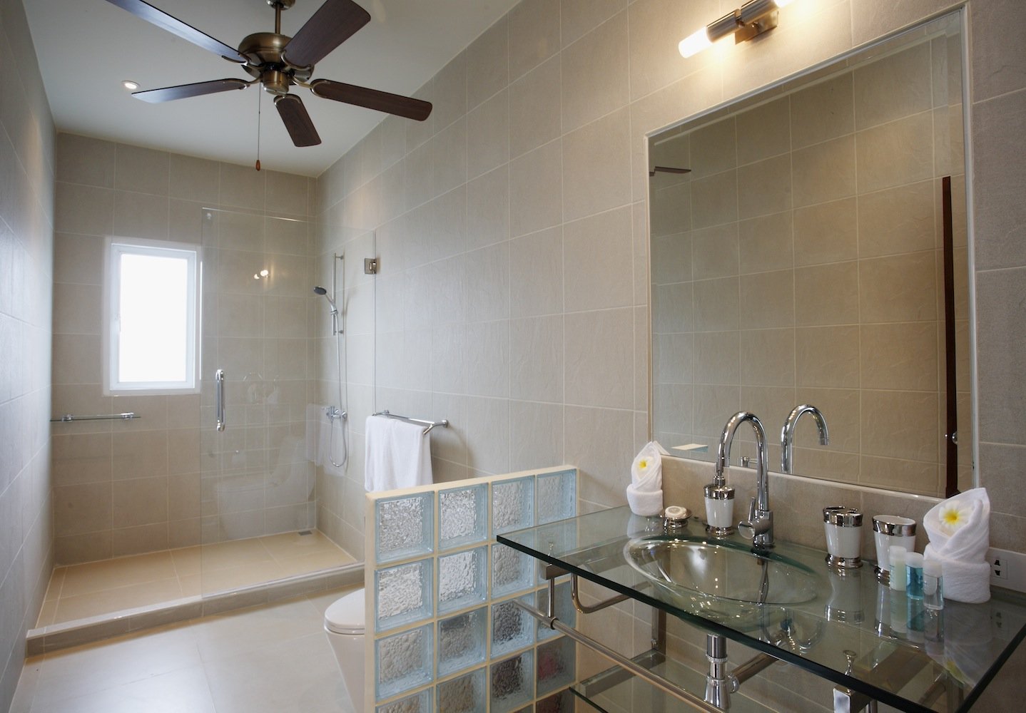Property image - full photo 23