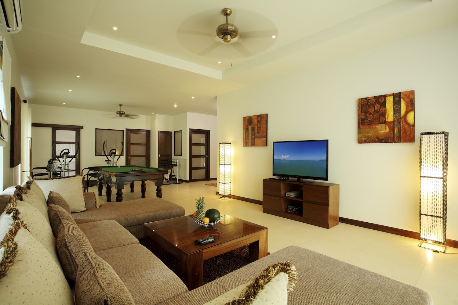 Property image - full photo 36