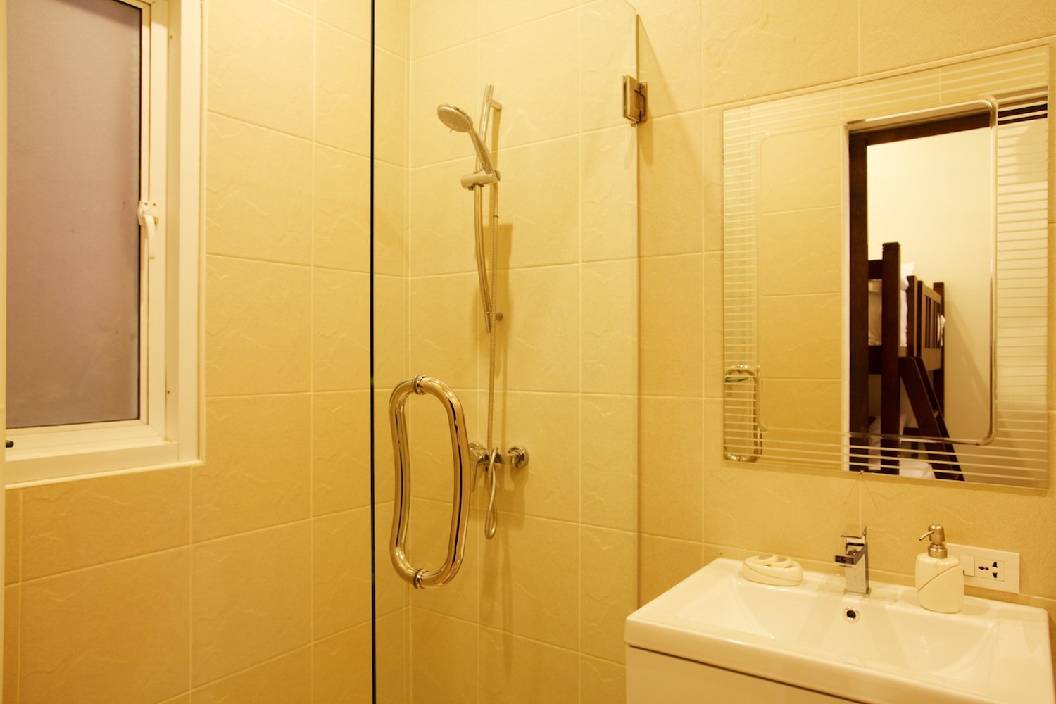 Property image - full photo 32
