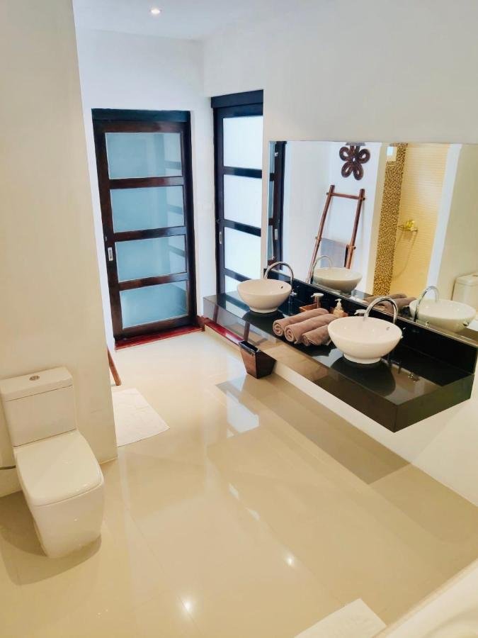 Property image - full photo 5