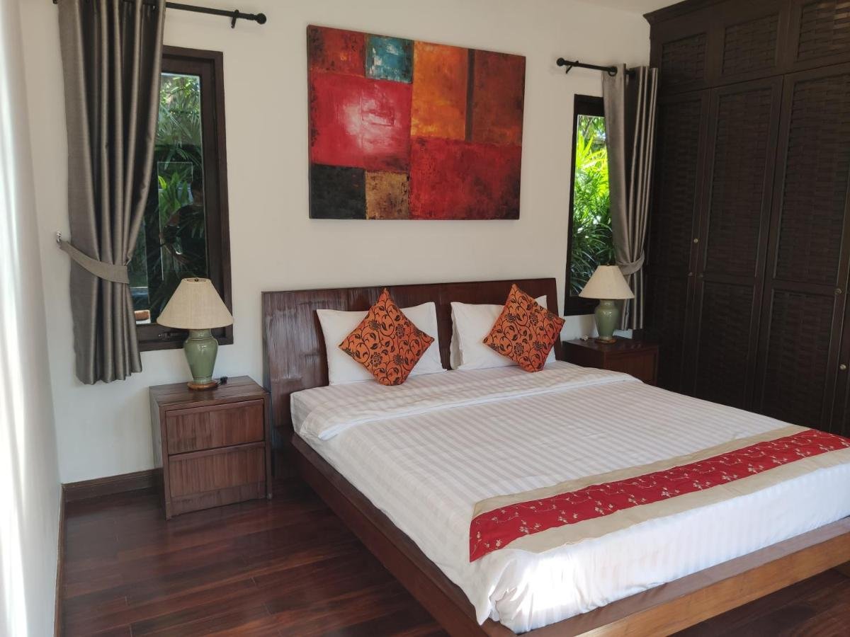 Property image - full photo 3