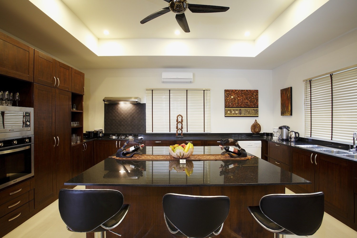 Property image - full photo 37