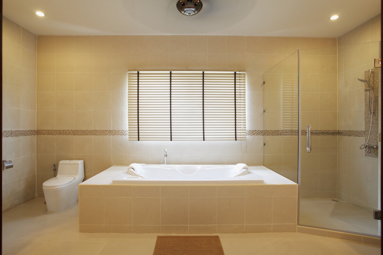 Property image - full photo 5