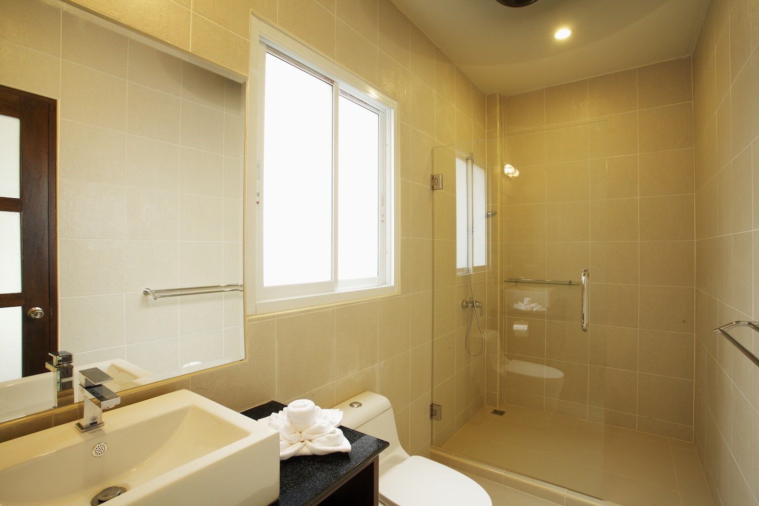 Property image - full photo 18