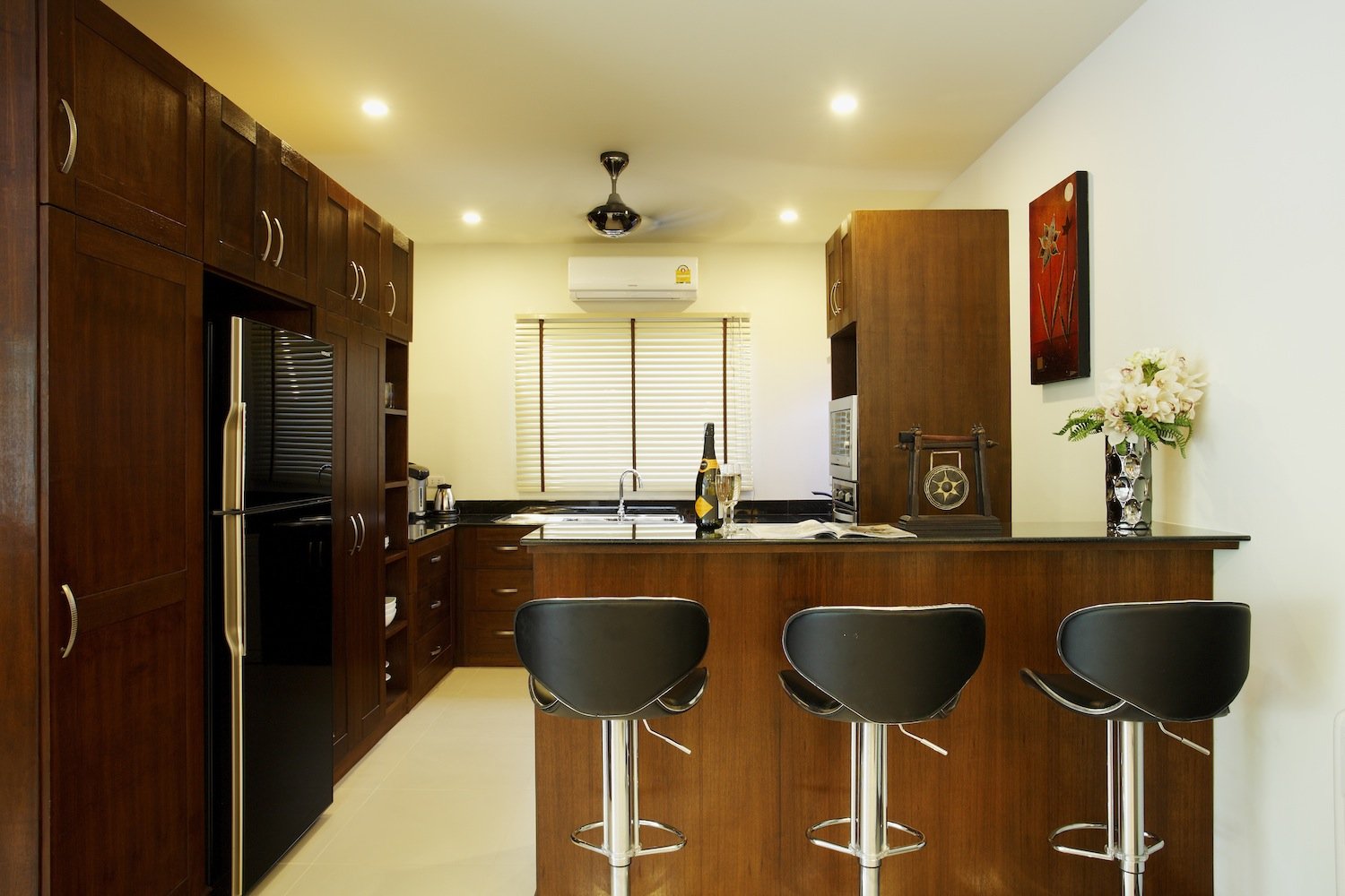 Property image - full photo 5