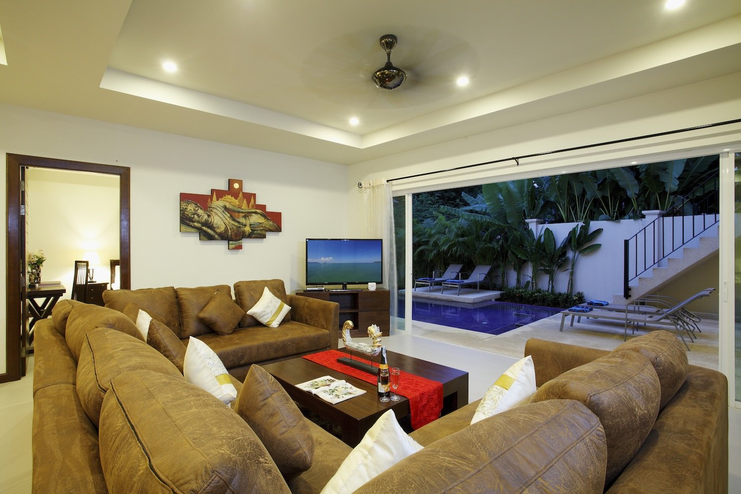 Property image - full photo 10
