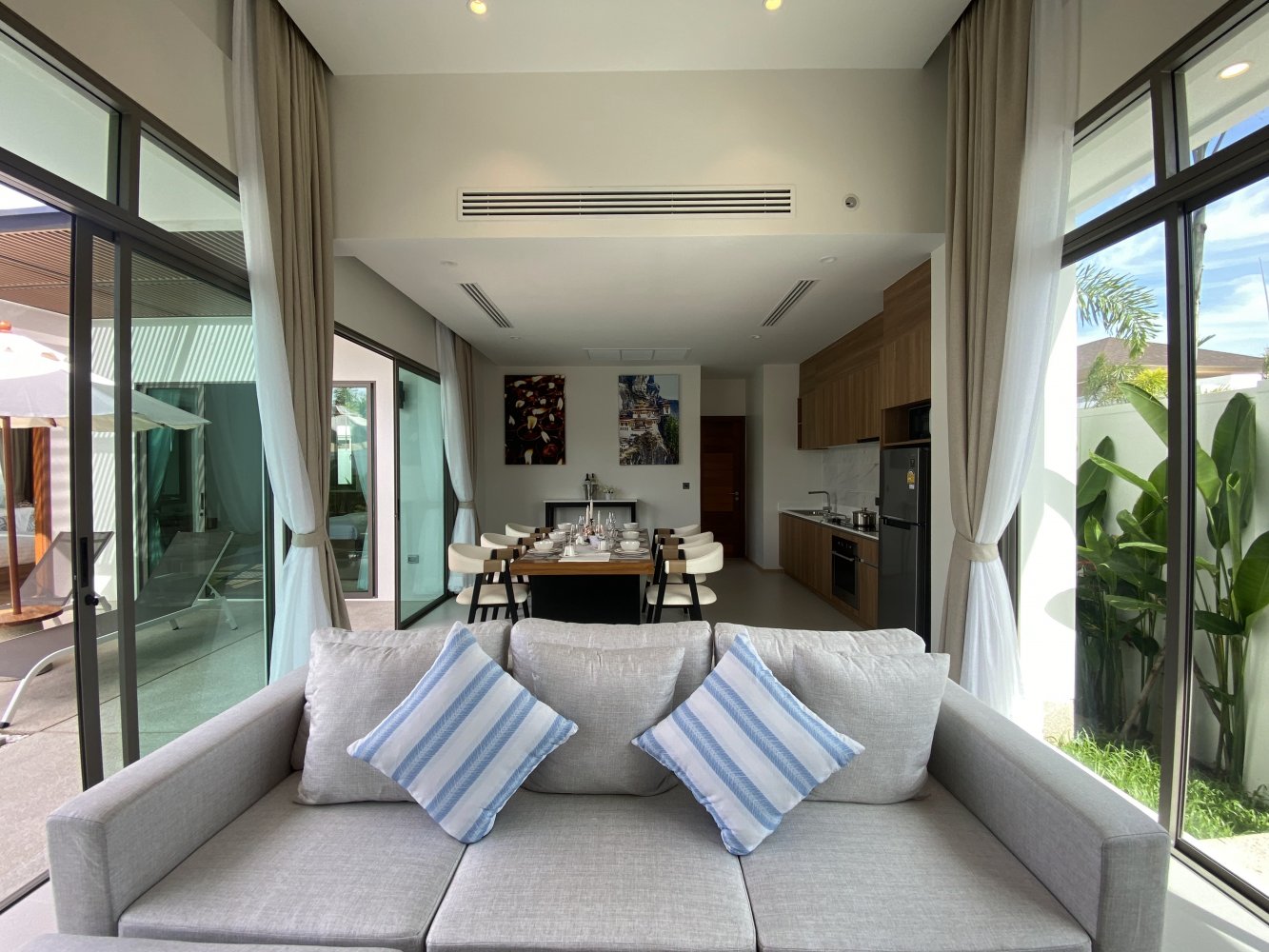 Property image - full photo 4
