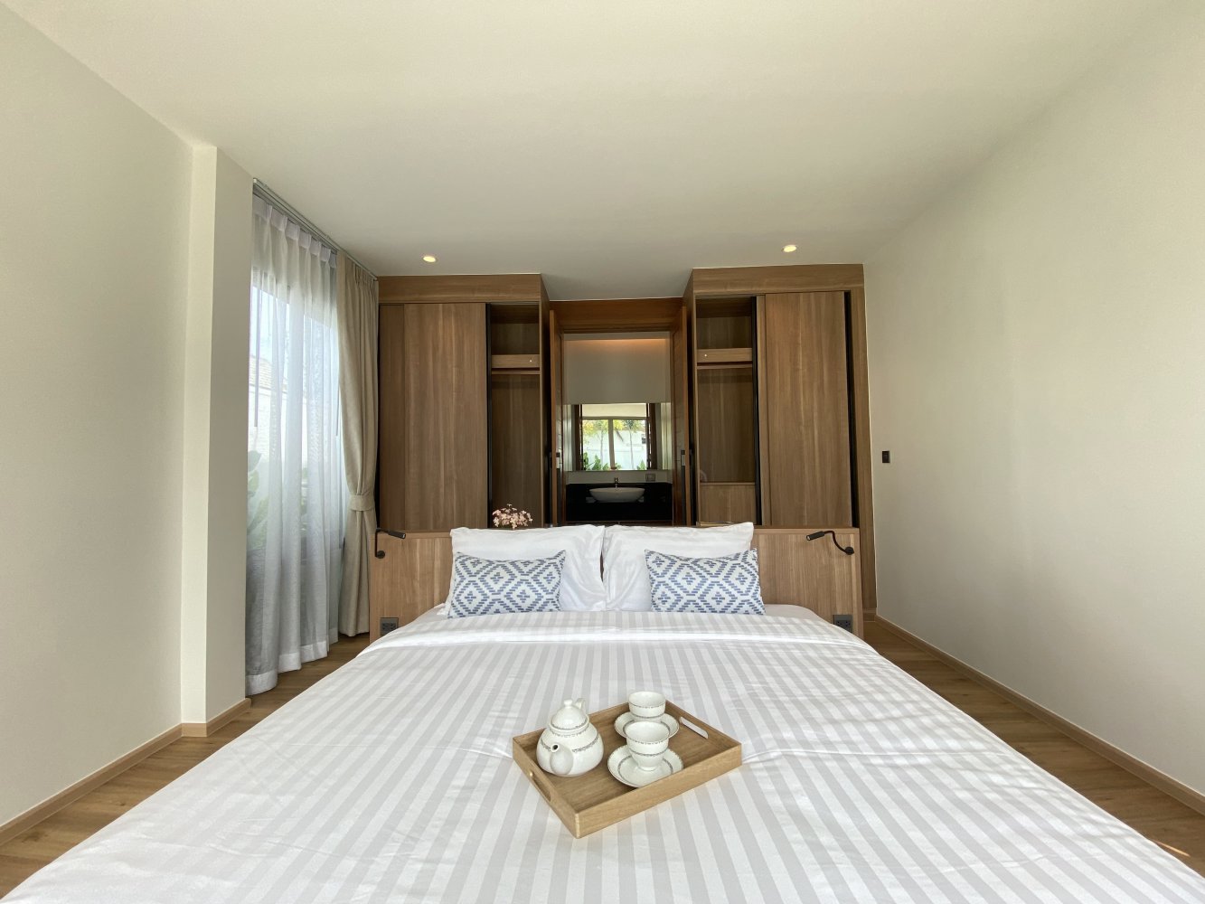 Property image - full photo 11