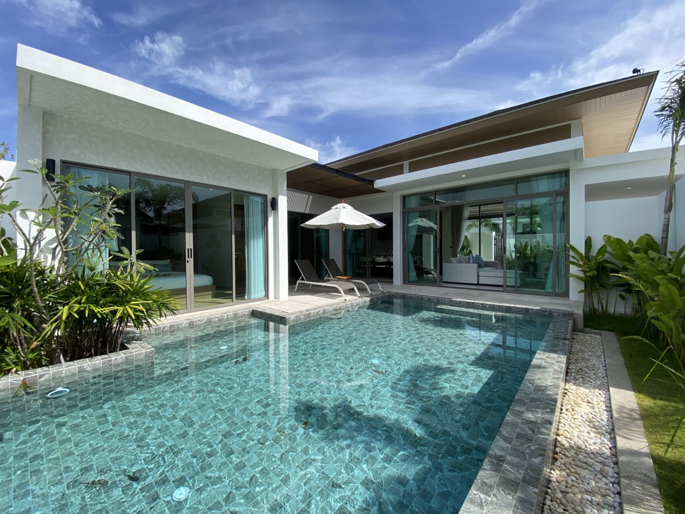 Property image - full photo 1